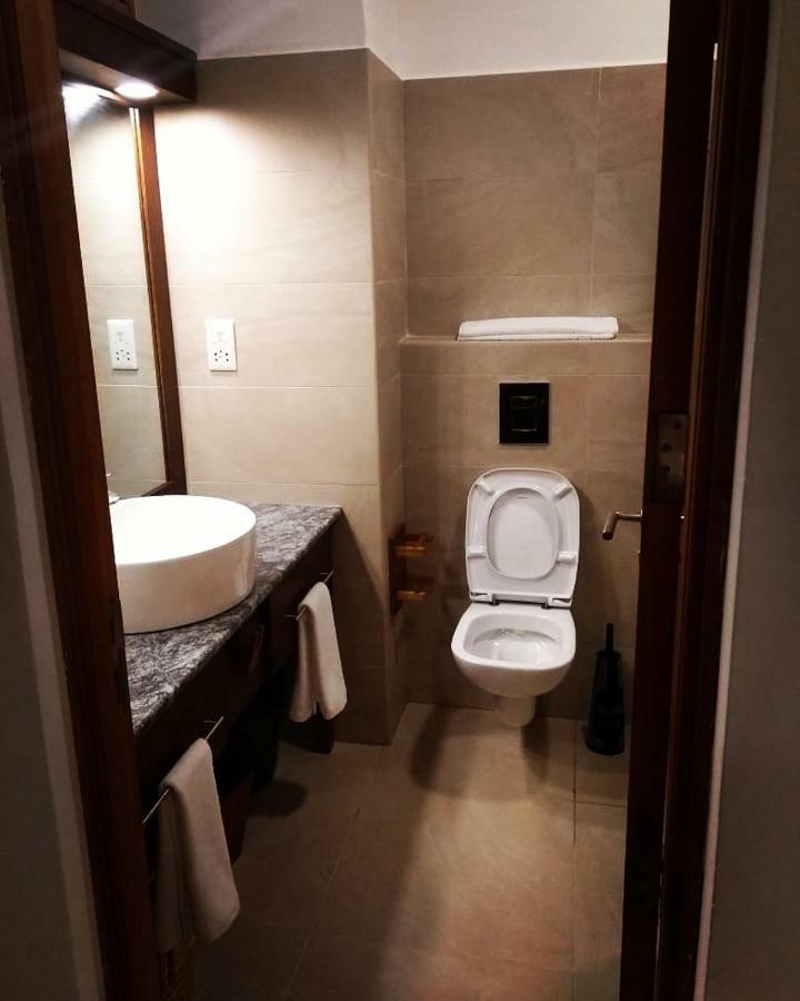 شاطئ دياني Mbili Kuwili Studio Suites المظهر الخارجي الصورة