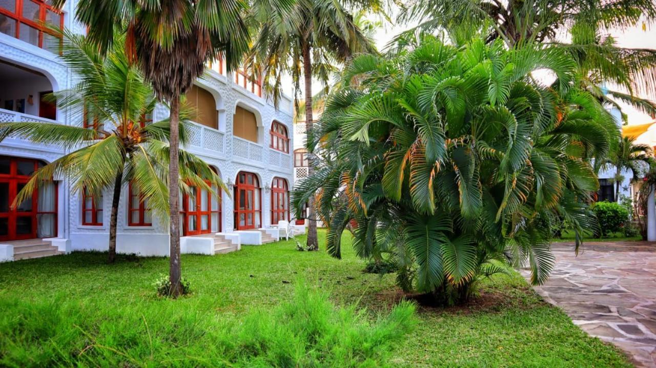 شاطئ دياني Mbili Kuwili Studio Suites المظهر الخارجي الصورة