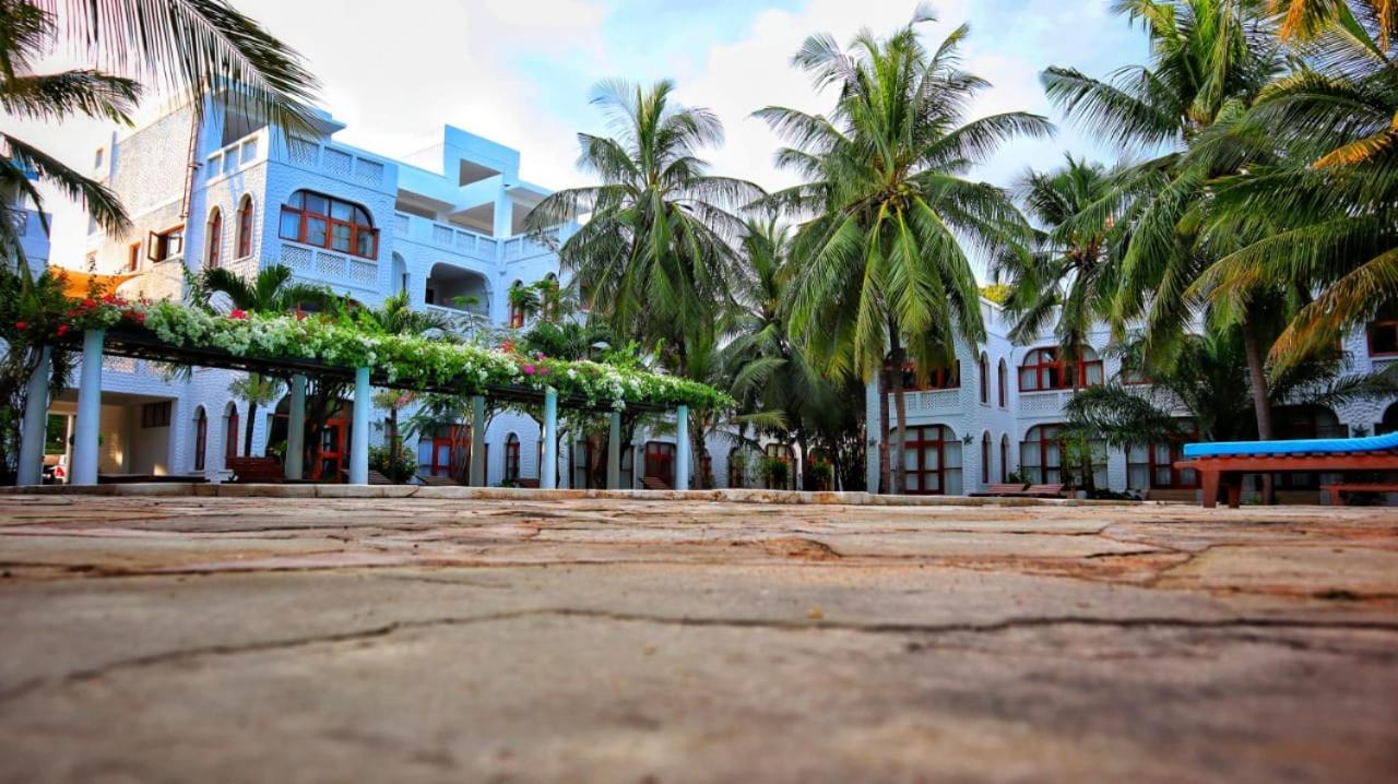 شاطئ دياني Mbili Kuwili Studio Suites المظهر الخارجي الصورة